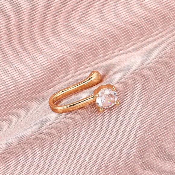 🎀 Pierce-less Zircon Nose Ring Cuff 🎀 - Picture 2 of 5